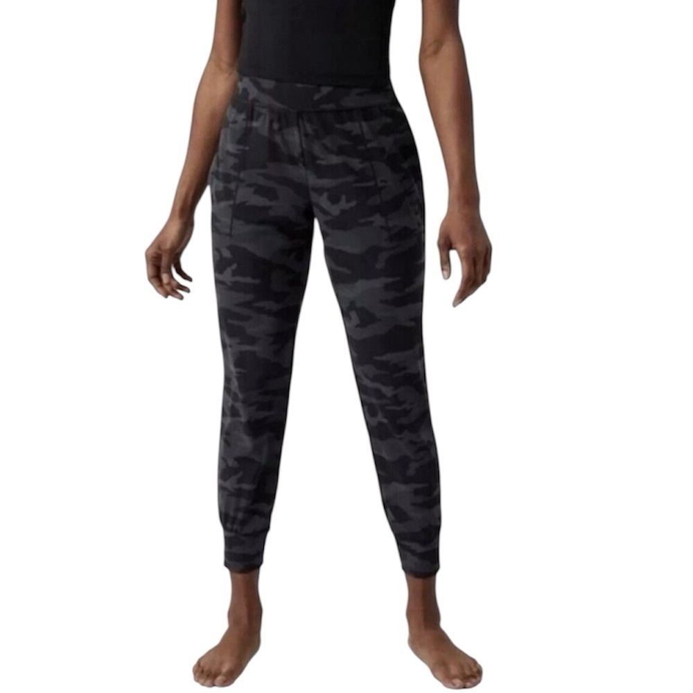 Athleta | Women’s Soft Camo Salutation Joggers Size Medium